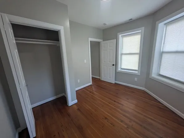 1079 Kossuth St #2, Bridgeport, CT 06608