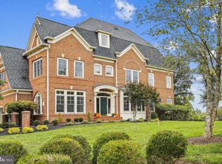 18328 Fairway Oaks Sq, Leesburg, VA 20176