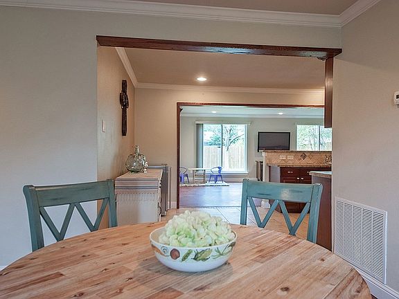 5th image of 13936 Janwood Ln