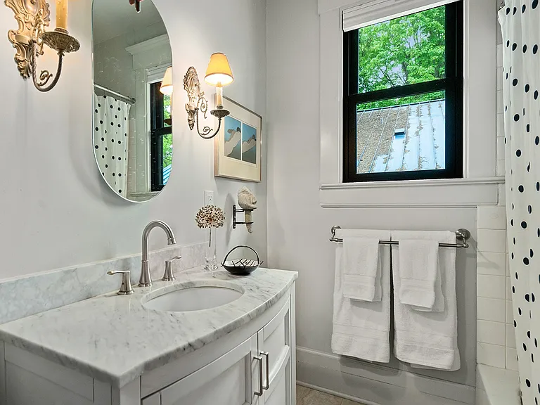 7541 Seward Park Ave S — Photo 18