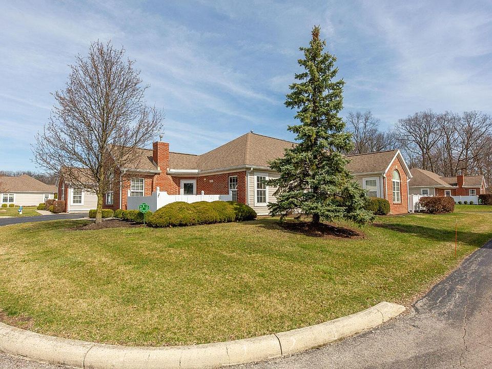 1st image of 618 Hampton Woods Dr