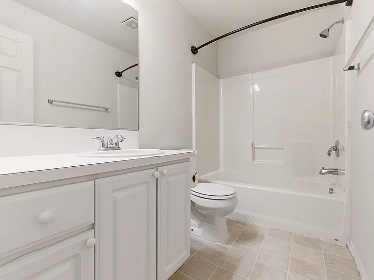 2322 NW 168th Pl — Photo 33