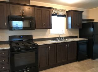 17192 Canterbury Cir, Holly, MI 48442