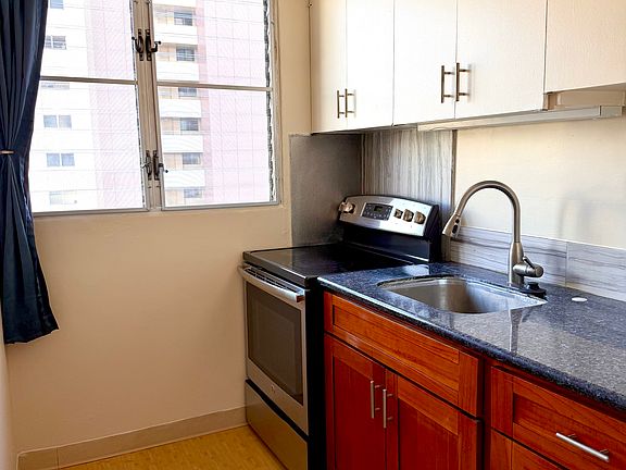 4th image of 747 Amana St APT 1107
