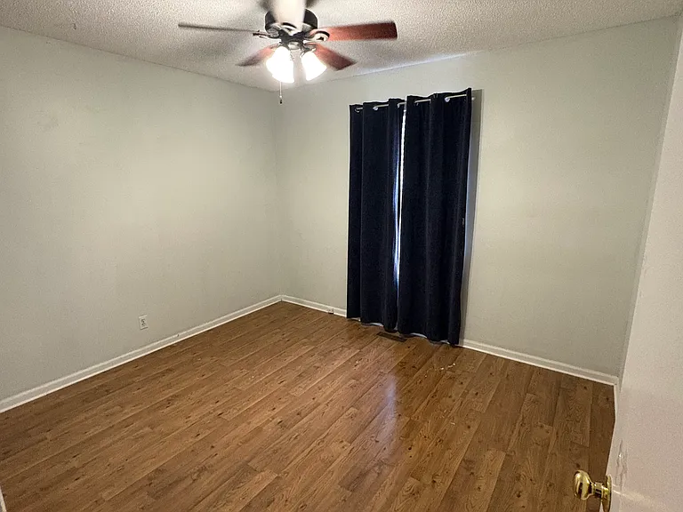 11834 Virginia Ave — Photo 20