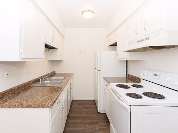 830 Continental Ct #4