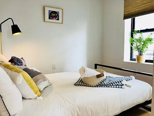 Rented by Nooklyn NYC LLC | media 54