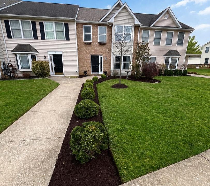 1st image of 89 Baltusrol Dr