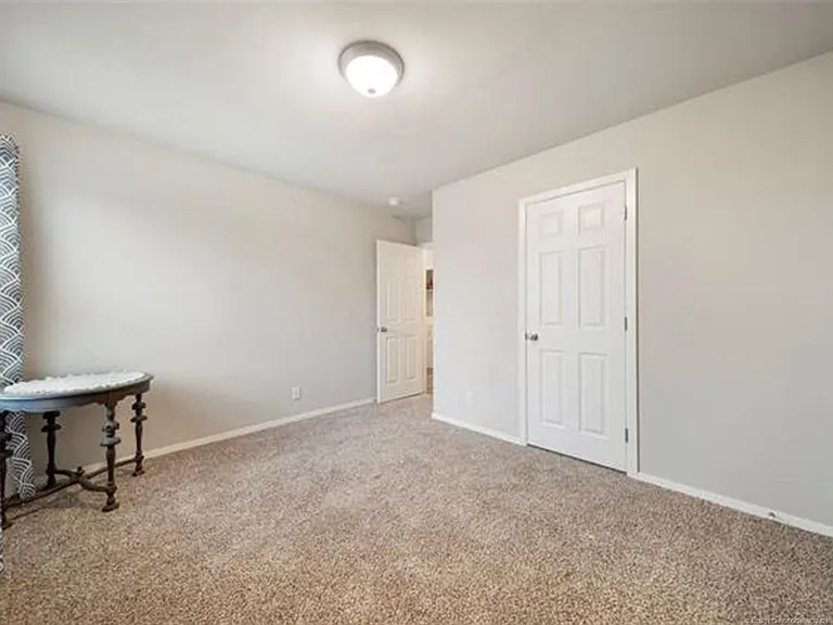 1204 E Quincy St — Photo 17