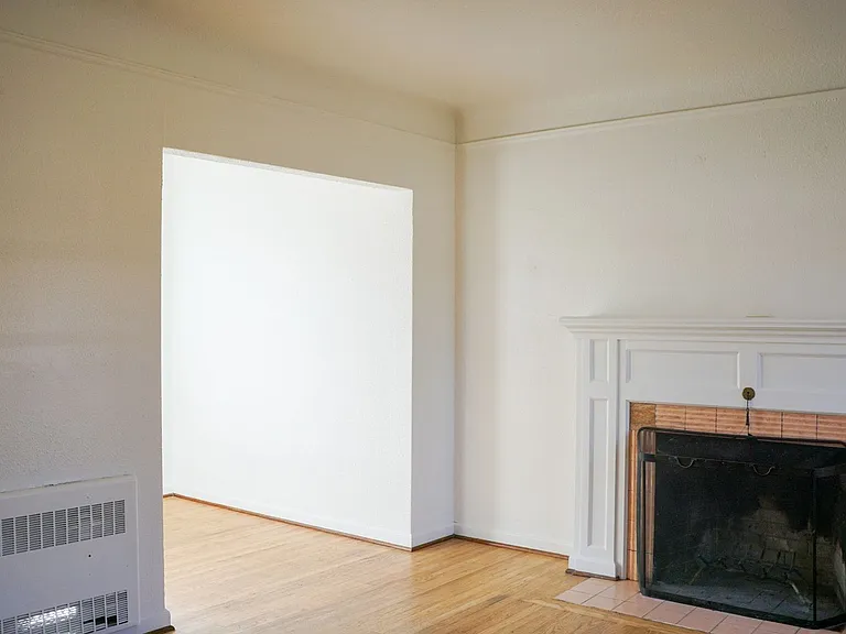 1632 NE Prescott St #4 — Photo 5