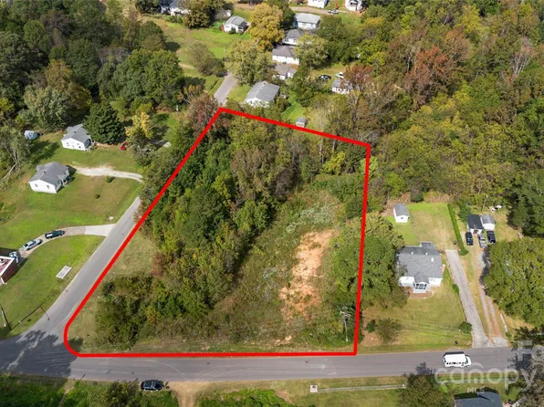 2830 Court Dr, Gastonia, NC 28054