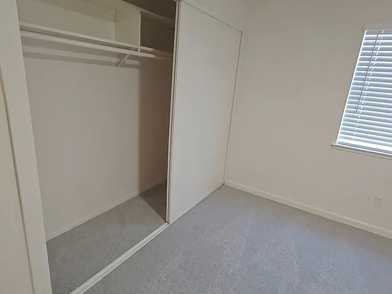 3401 Hidden Oak Ct — Photo 9