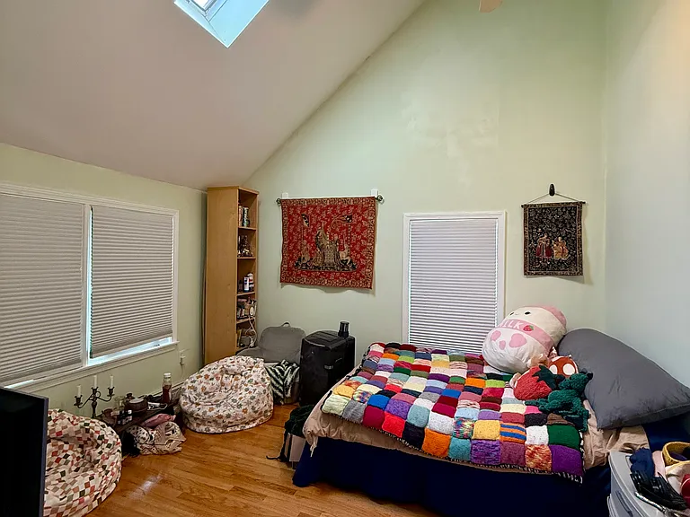 18 Pine St #1 — Photo 16