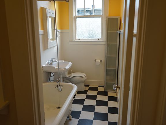 5th image of 1246 Castro St APT 3