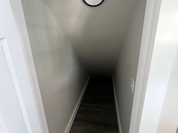 3rd image of 212 W Mill St
