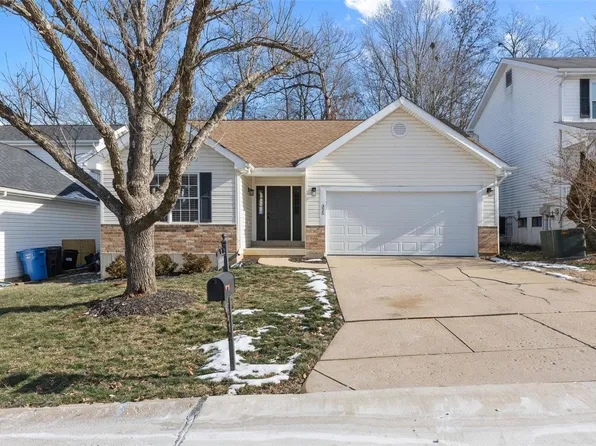 325 Westwind Estates Ln, Valley Park, MO 63088