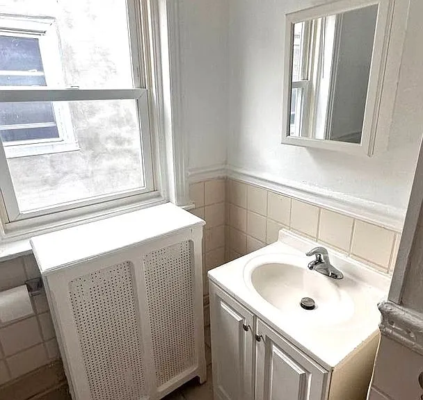 Walnut St 4935 — Photo 12