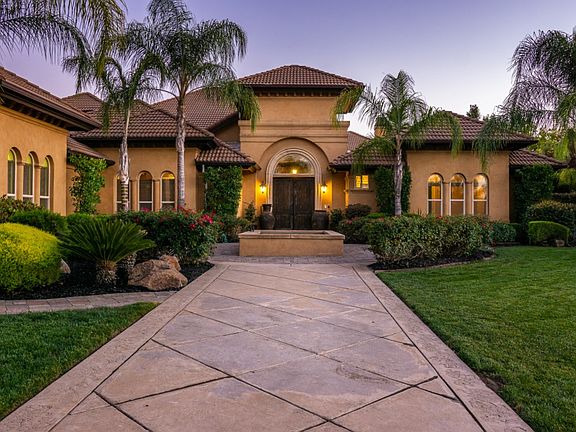 4th image of 9591 S Canyon Ct