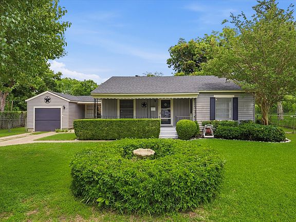 2nd image of 2804 Anita Dr