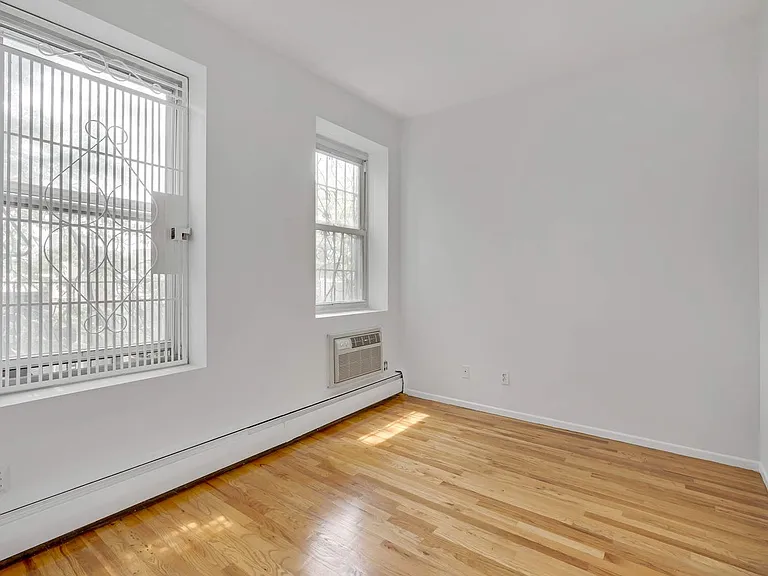 518 E 11th St #5B — Photo 7