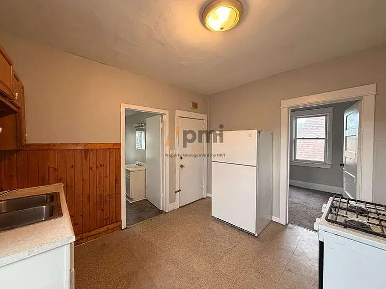 3910 Catalpa St #2 — Photo 6