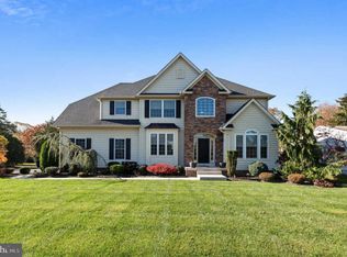 18 Queens Ln, Hammonton, NJ 08037