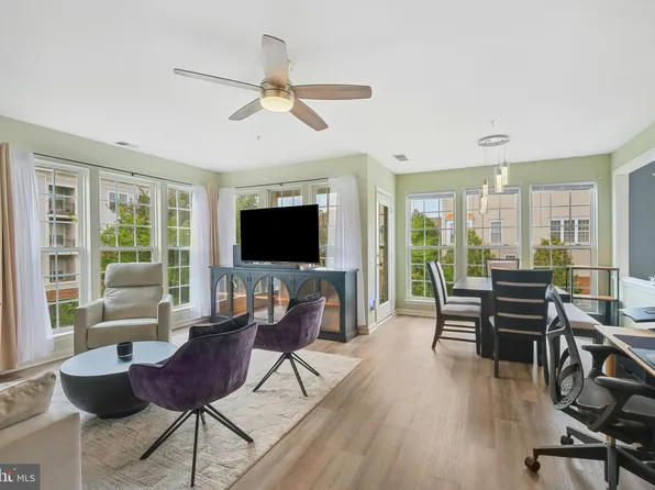 235 Jay Dr Unit B, Rockville, MD 20850