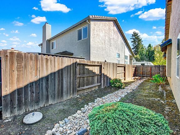 5th image of 800 Alexander Drive
