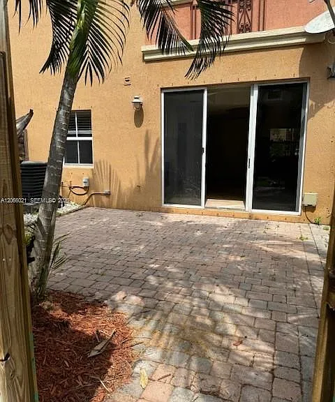 15242 SW 30th Ter #15242 — Photo 37