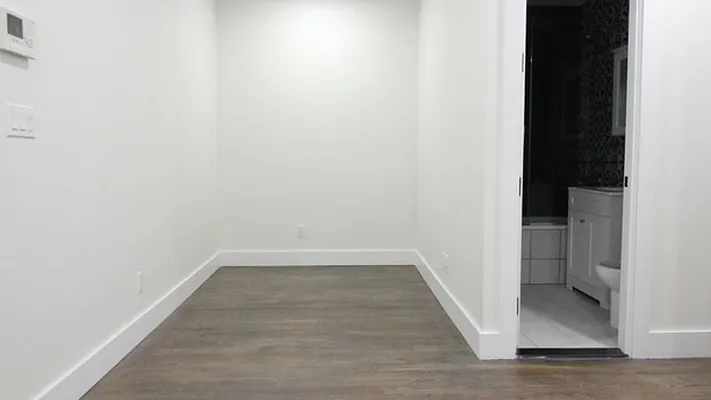 Rented by Nooklyn NYC LLC | media 36