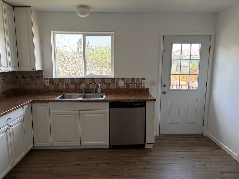 1653 Cross St #A — Photo 5
