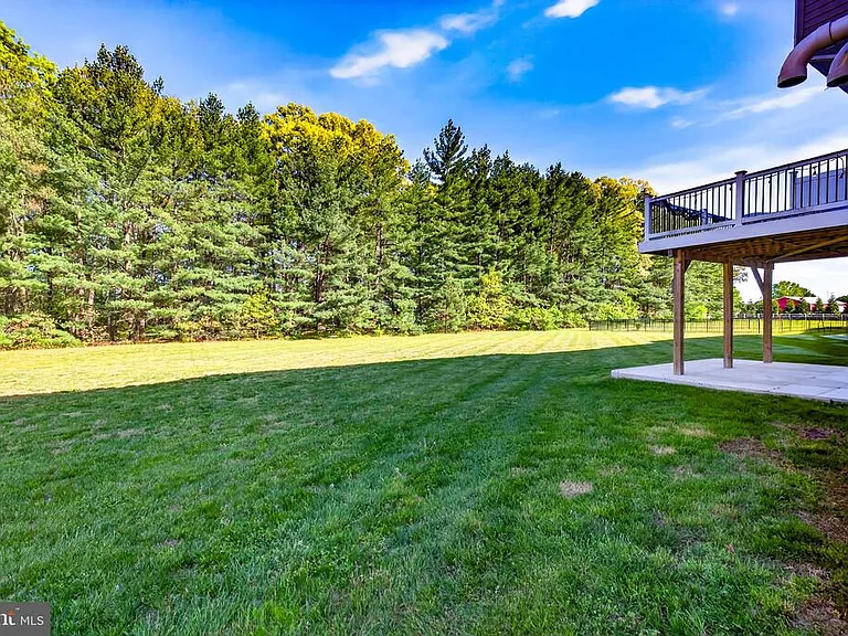 6364 Pebblebrook Dr — Photo 8