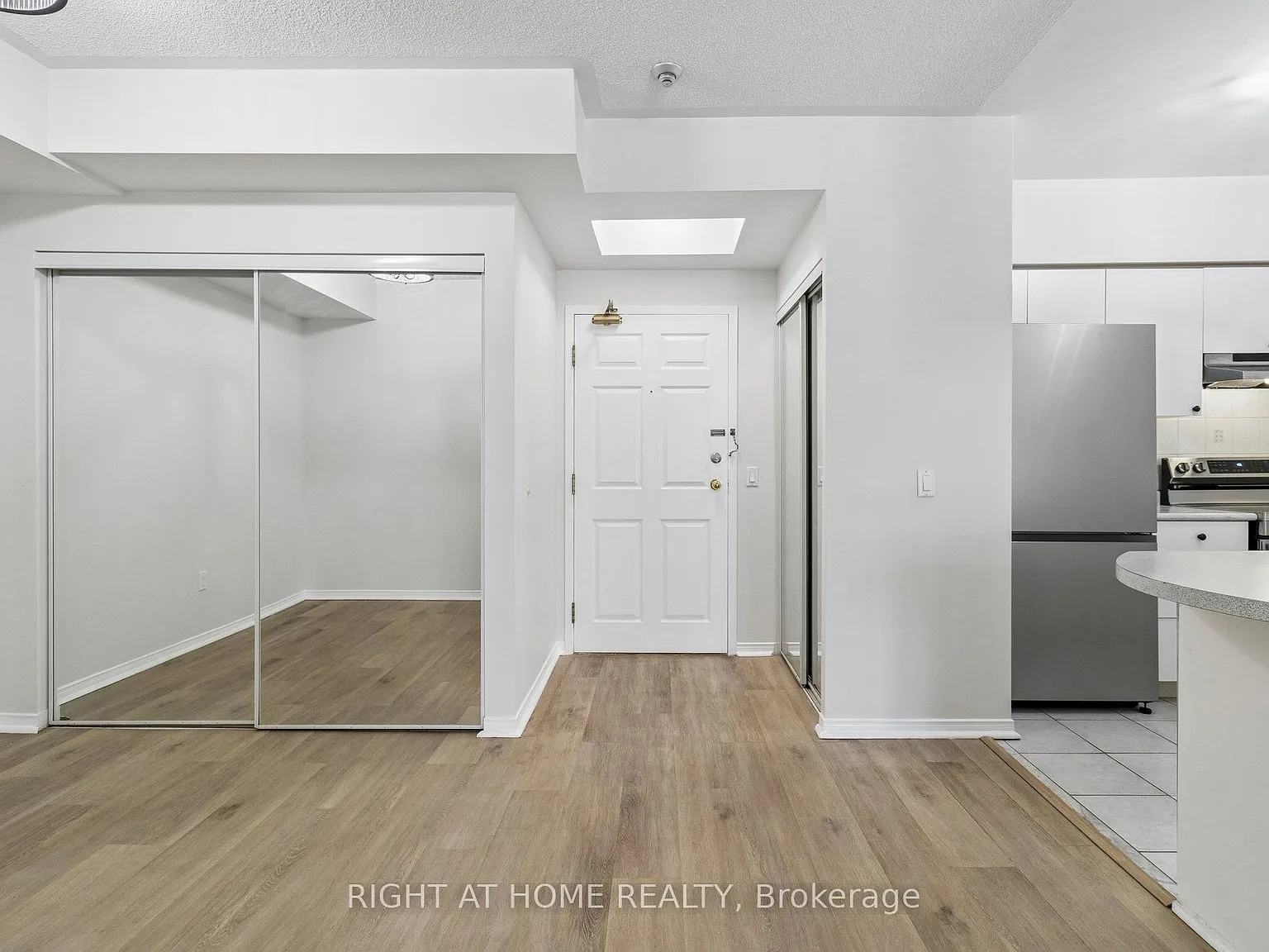 2 bed, $2,400 — Photo 2