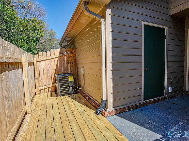 8151 Oldfield Rd SW #7 — Photo 22