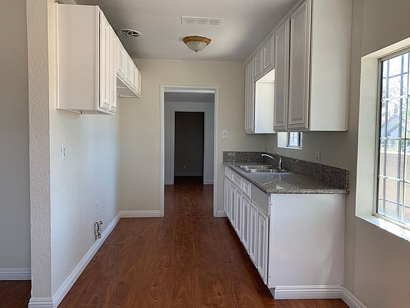 2nd image of 917 N H St