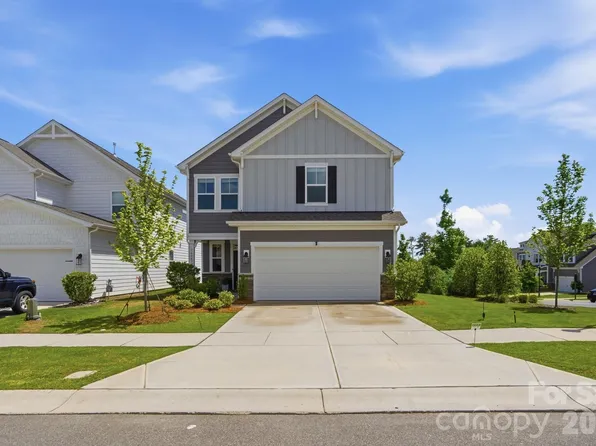16043 River Tree Ln, Charlotte, NC 28278