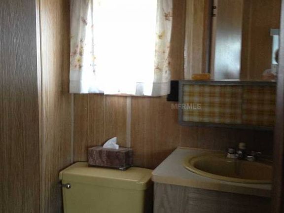 5th image of 5724 Holiday Park Blvd