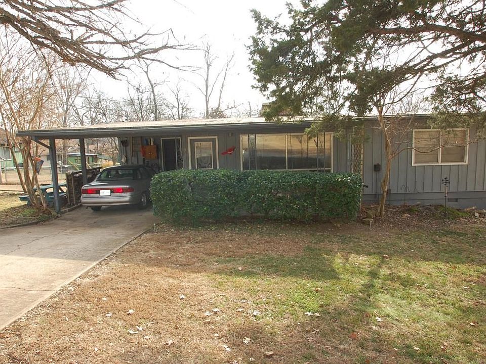 1st image of 3 Edgemont Dr
