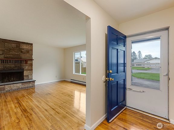 5th image of 2241 Rose Place