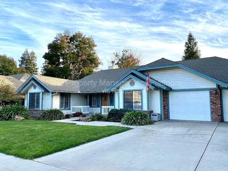 672 W Ellery Ave — Photo 26