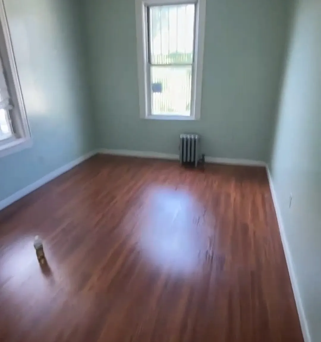 2 bed, 900 sqft, $2,000 — Photo 2