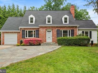 5511 Bradley Blvd, Bethesda, MD 20814