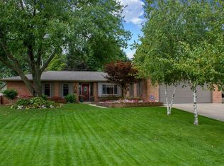 5615 Abshire Dr, South Bend, IN 46614