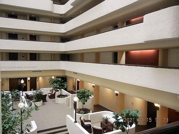 3rd image of 600 Biltmore Way APT 1112-2