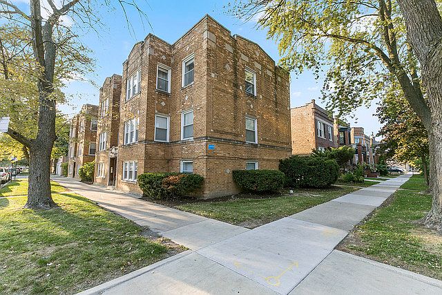 1st image of 4208 W Leland Ave #2