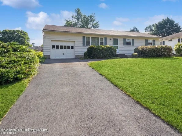 18 Spring Lake Drive, Kingston, NY 12401