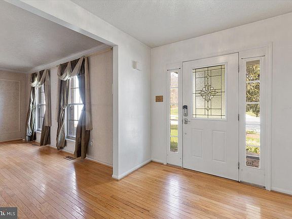 4th image of 2120 Blaz Ct
