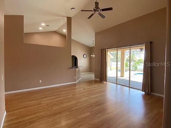 4th image of 10221 SE 69th Ave