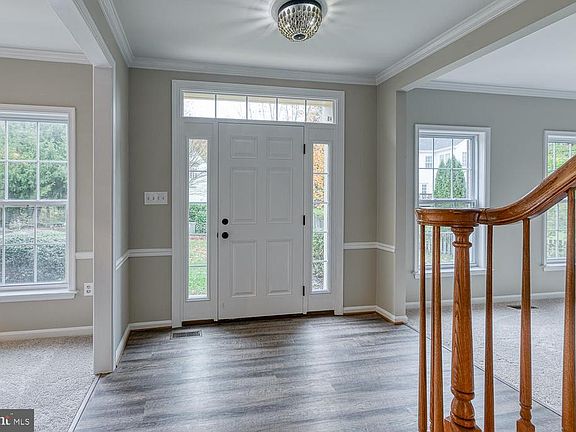 3rd image of 14 Monarch Ct