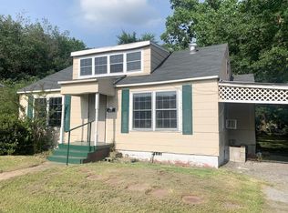 715 S 16th Ave, Laurel, MS 39440